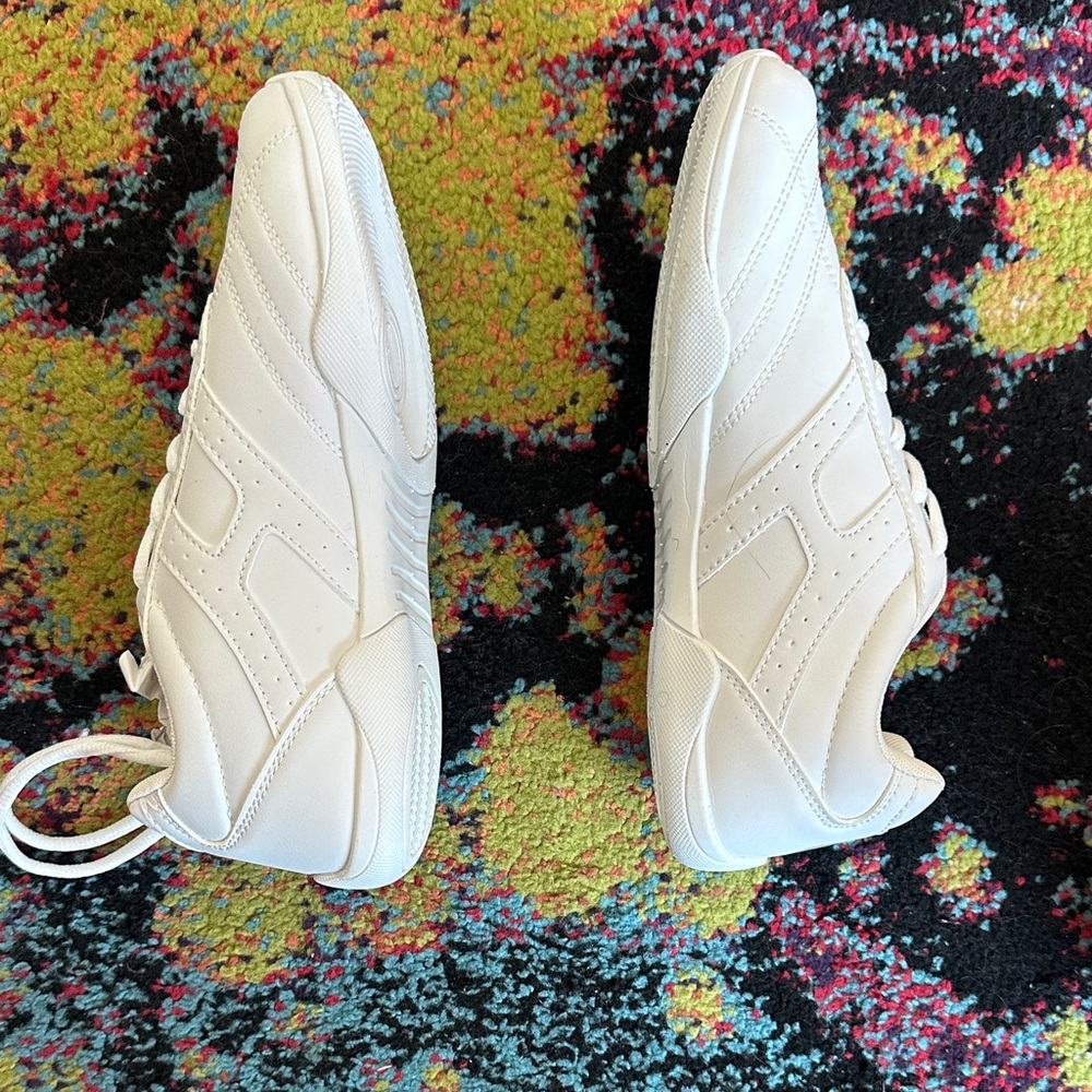 White High-Top Sneakers. Cheer shoes - Picture 4 of 5